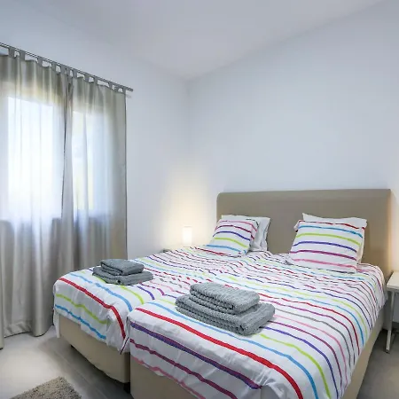 Luxury 3 Bedroom Apartment, * 알부페이라