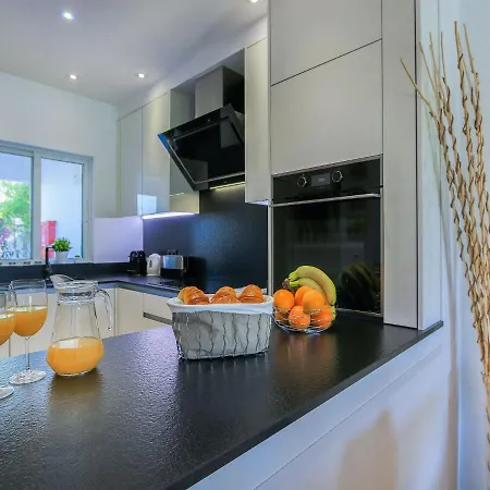 아파트 Luxury 3 Bedroom Apartment, 알부페이라
