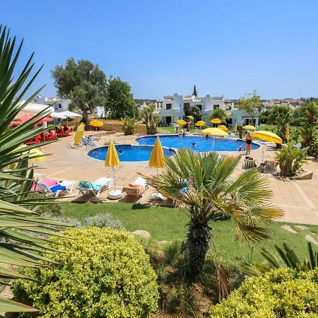 Luxury 3 Bedroom Apartment, Αλμπουφέιρα